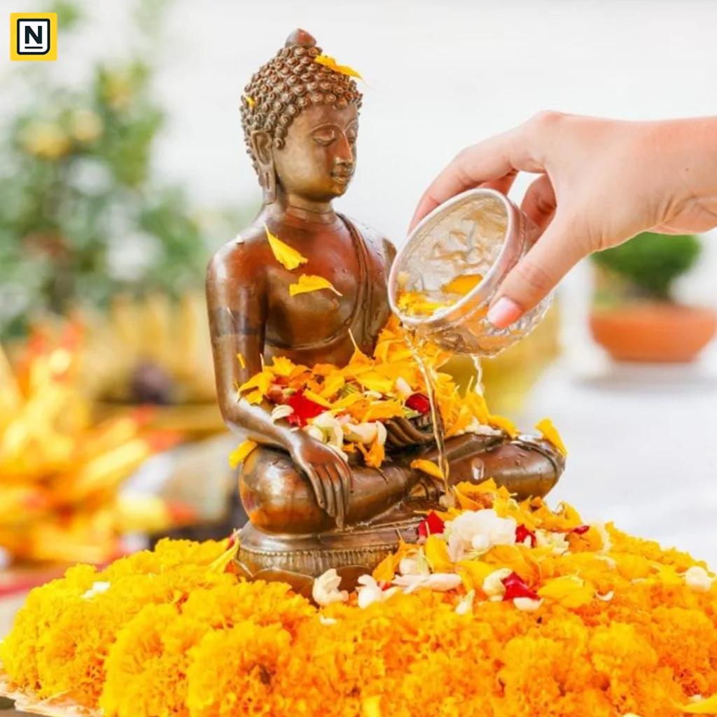 Bathing Buddha statues